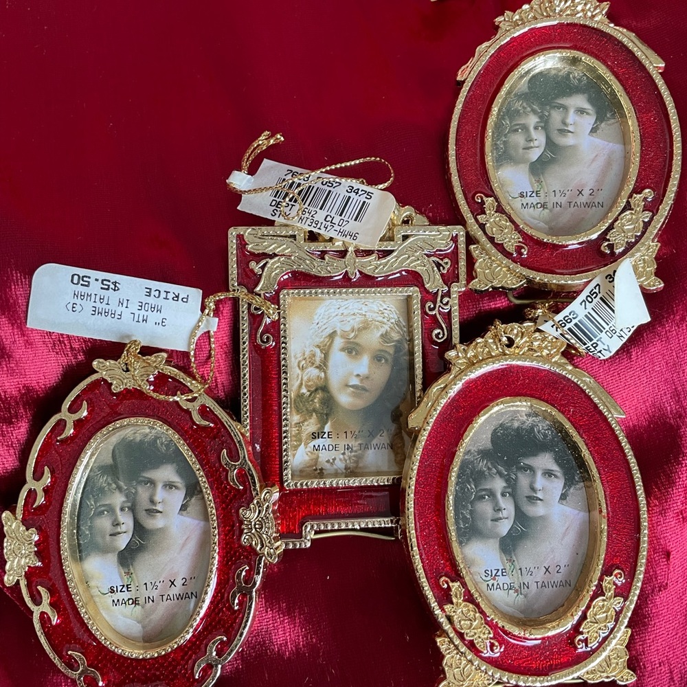 Holiday red and gold  metal frame ornaments. Set of 4.